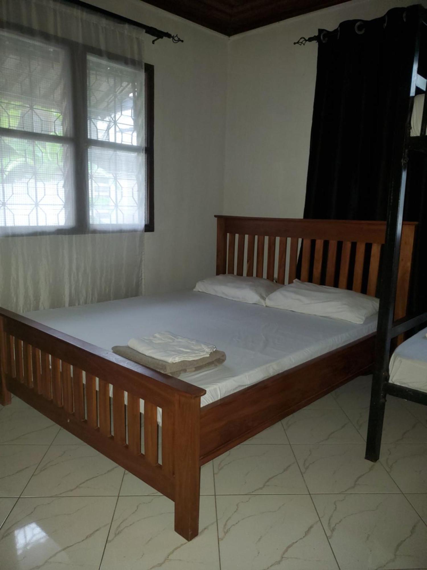 The Nest Haven Hostel Дар ес Саалам Екстериор снимка