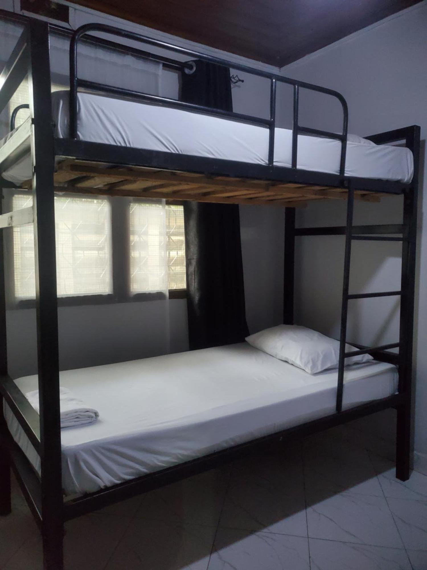 The Nest Haven Hostel Дар ес Саалам Екстериор снимка